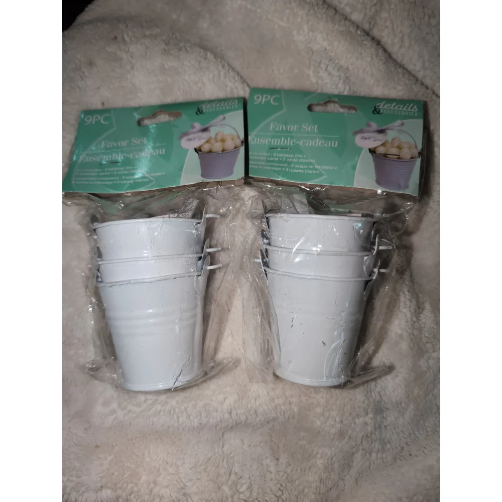 Table Favors Set X 2 New in Bags